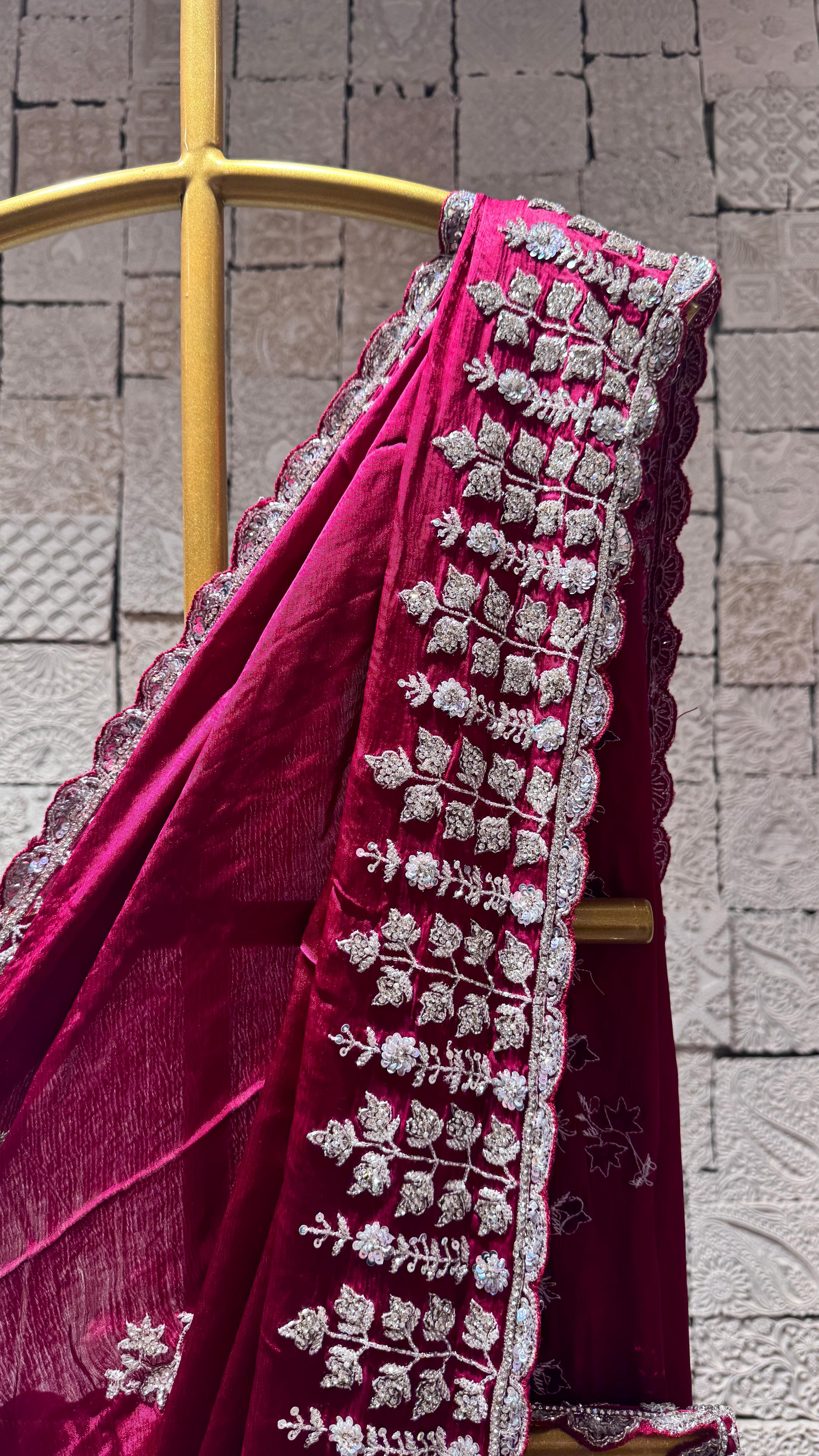 Deep pink saree with heavy floral border - Image 2