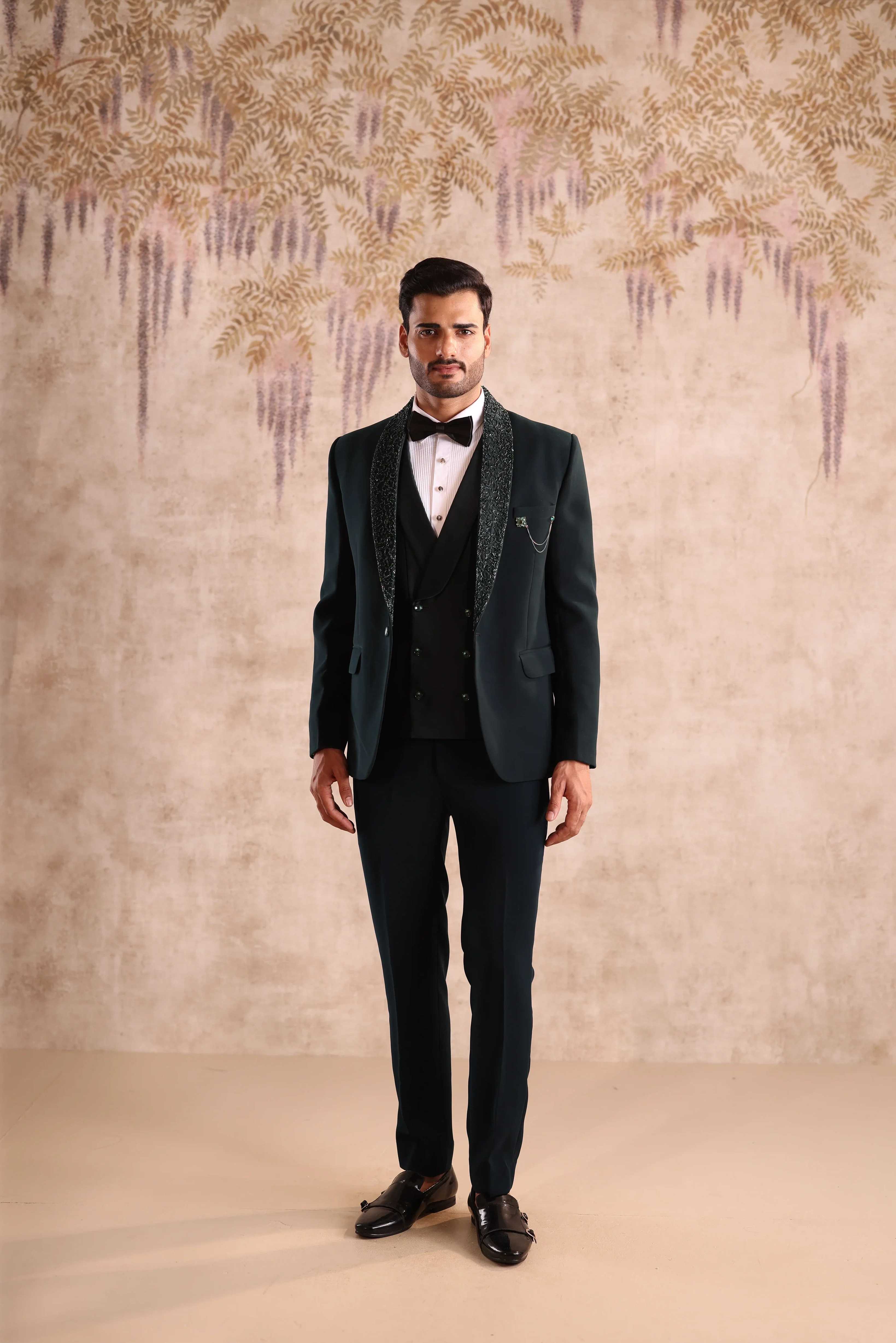 Green Embroidered Shawl Collar Tuxedo for Men - Image 4