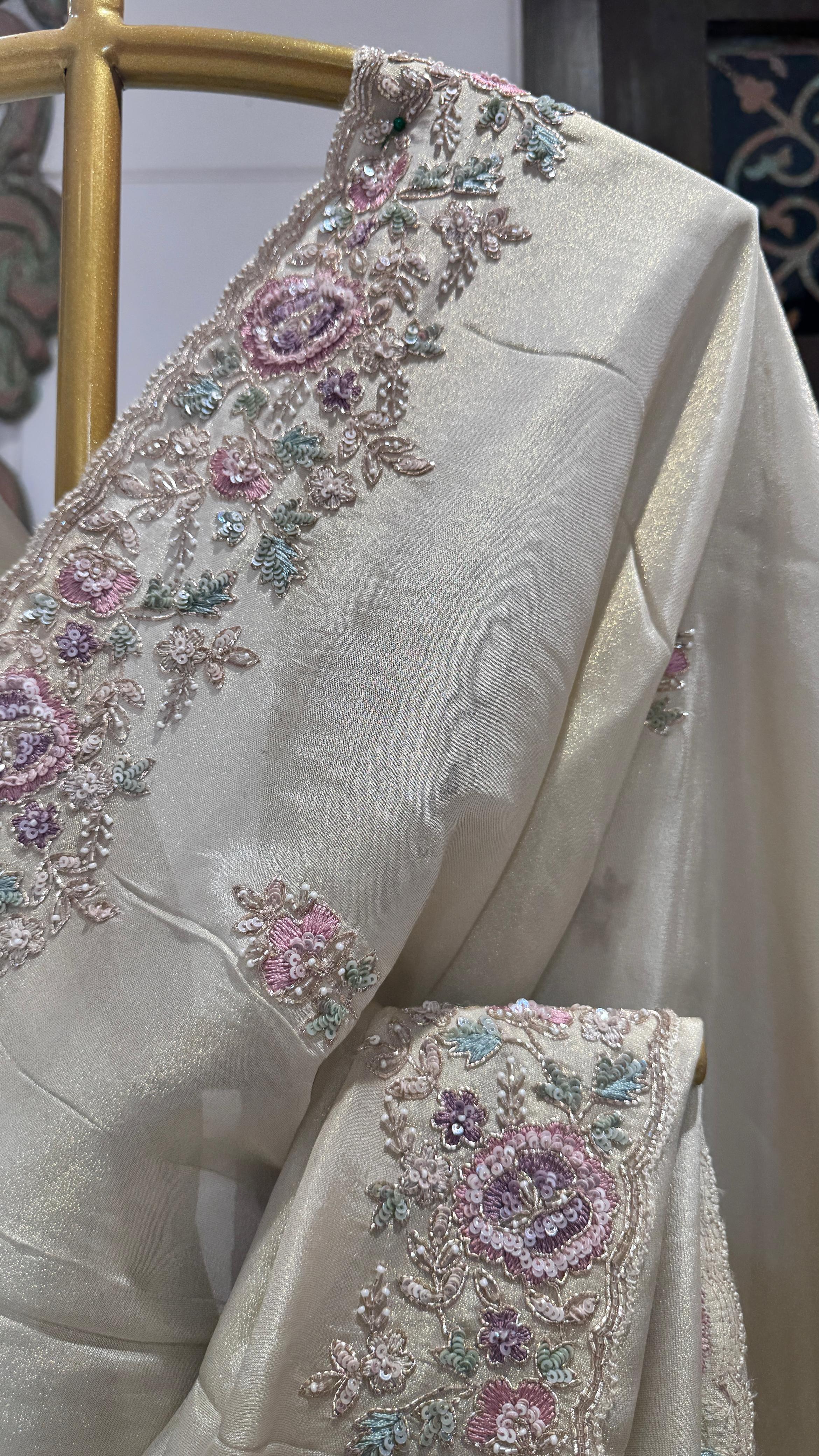 Ivory color saree with floral border - Image 3