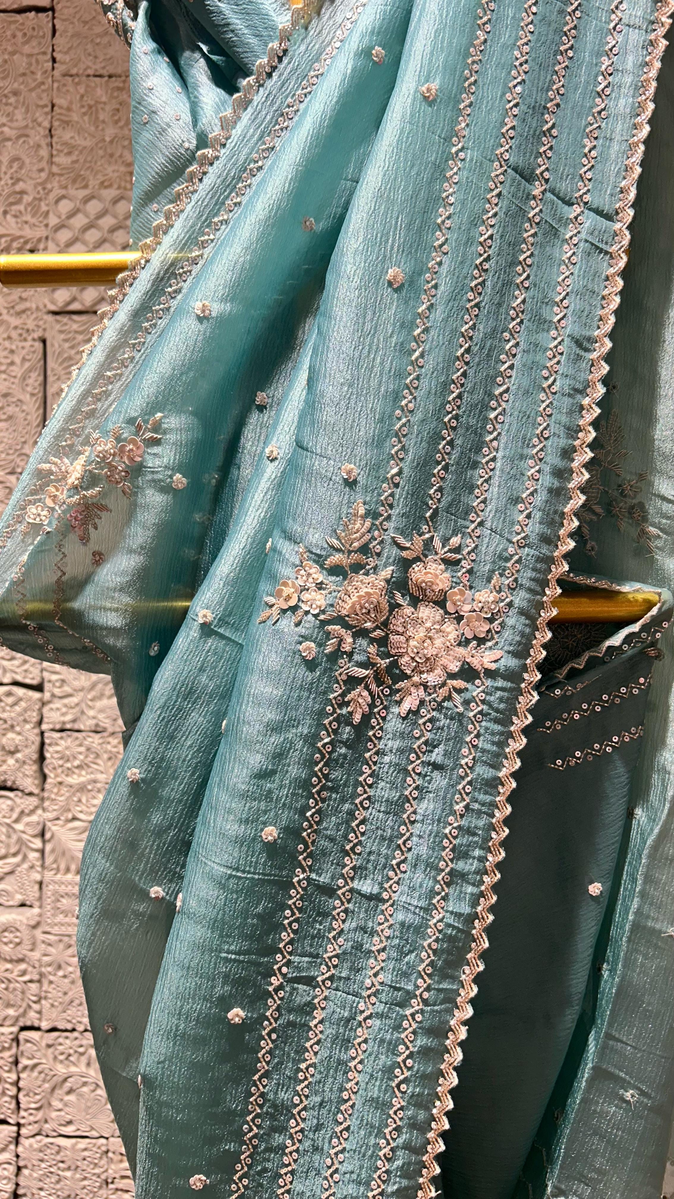 Light blue saree with zig-zag border - Image 3