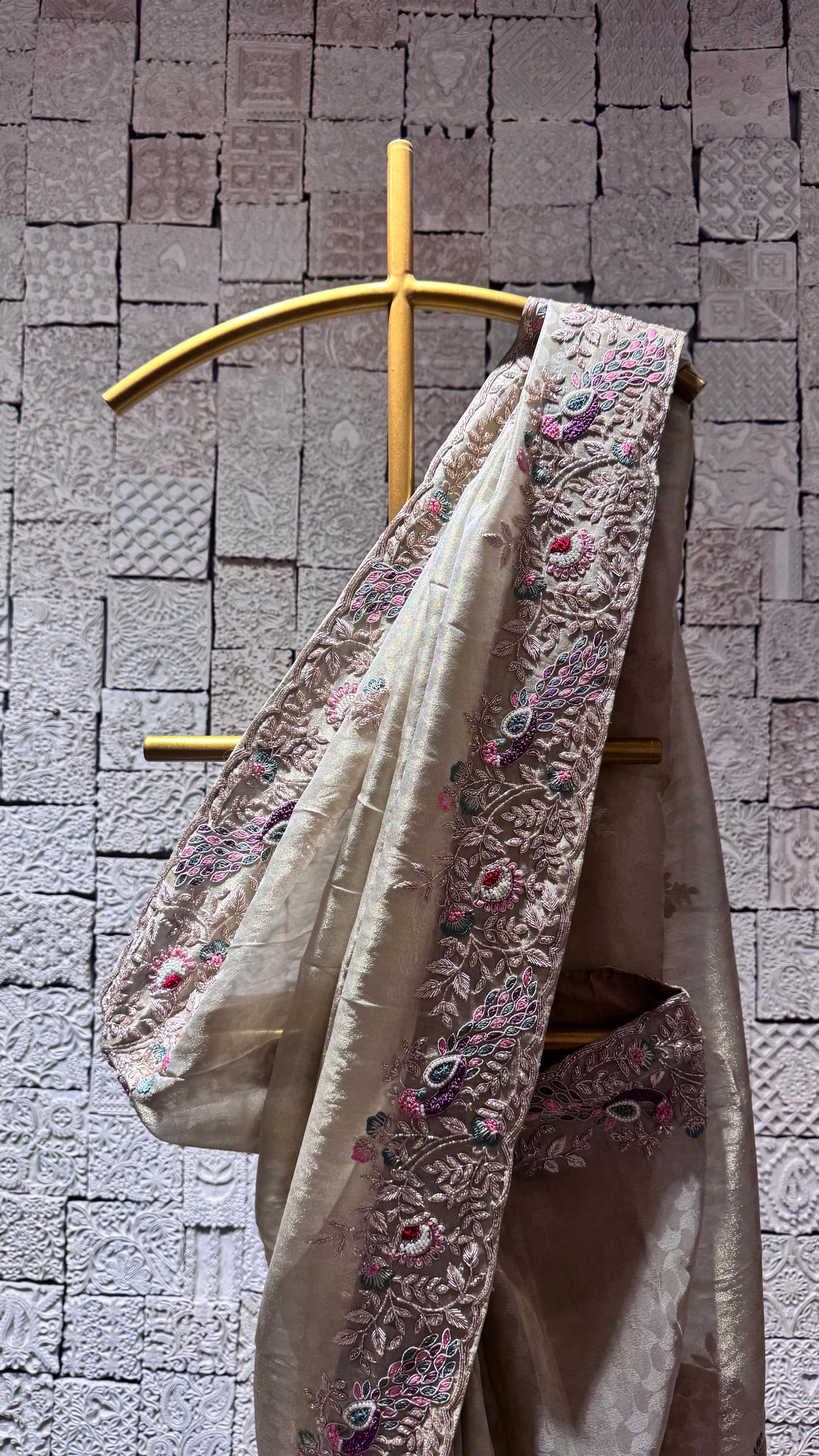 OFF WHITE SAREE WITH MULTICOLOR LEAF WORK - Image 2