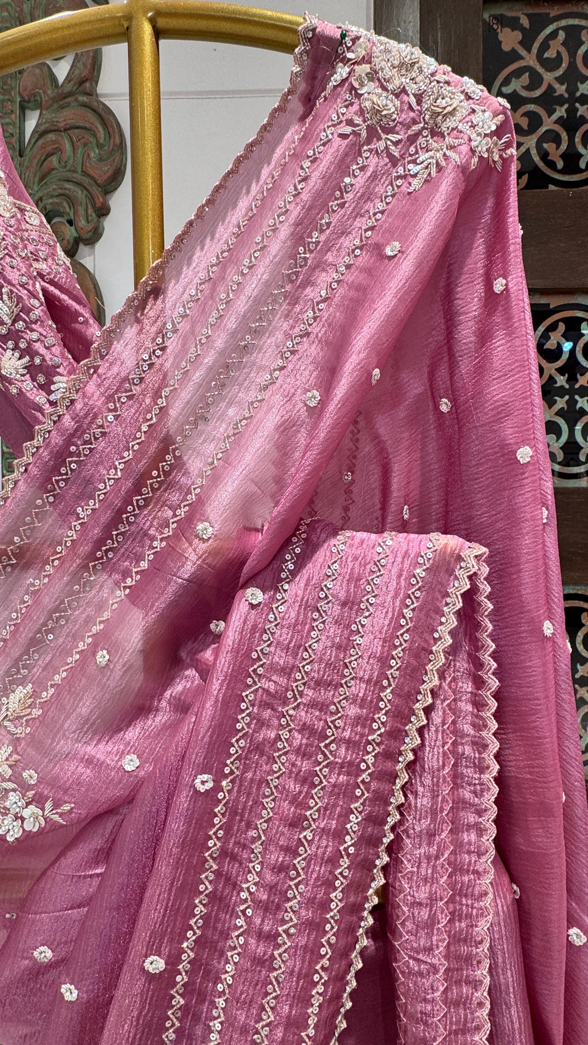 Onion color saree with zig-zag border - Image 3